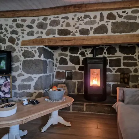 Charmante Maison Salers Cantal * Saint-Projet-de-Salers