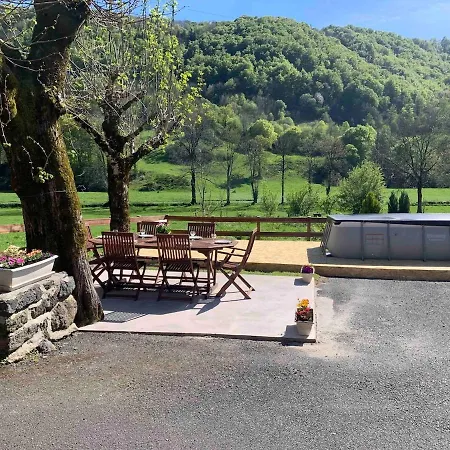 Charmante Maison Salers Cantal Hébergement de vacances