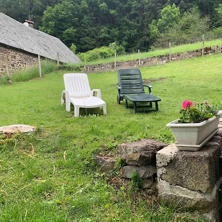 Charmante Maison Salers Cantal Hébergement de vacances Saint-Projet-de-Salers